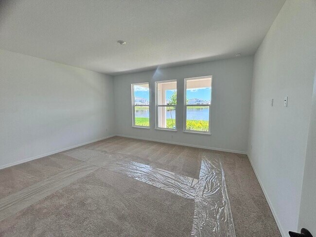 Building Photo - 9323 Lorenzo Wy