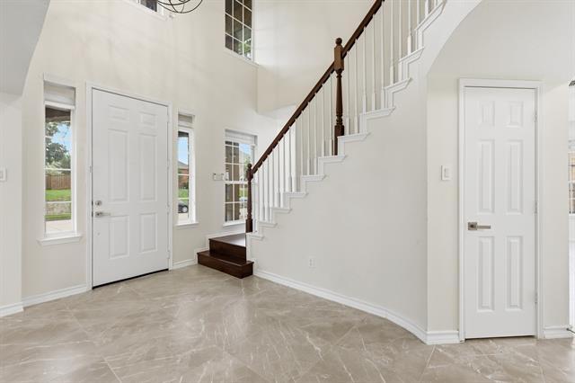 Building Photo - 3705 Menard Dr