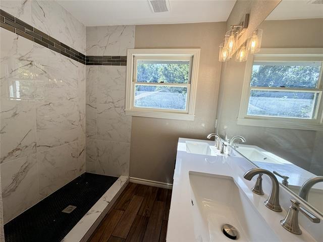 Building Photo - 2922 College Cir
