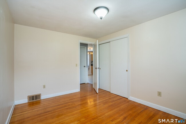 Building Photo - 114 Moreland Ave