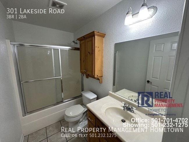 Building Photo - 301 Lakeside Rd