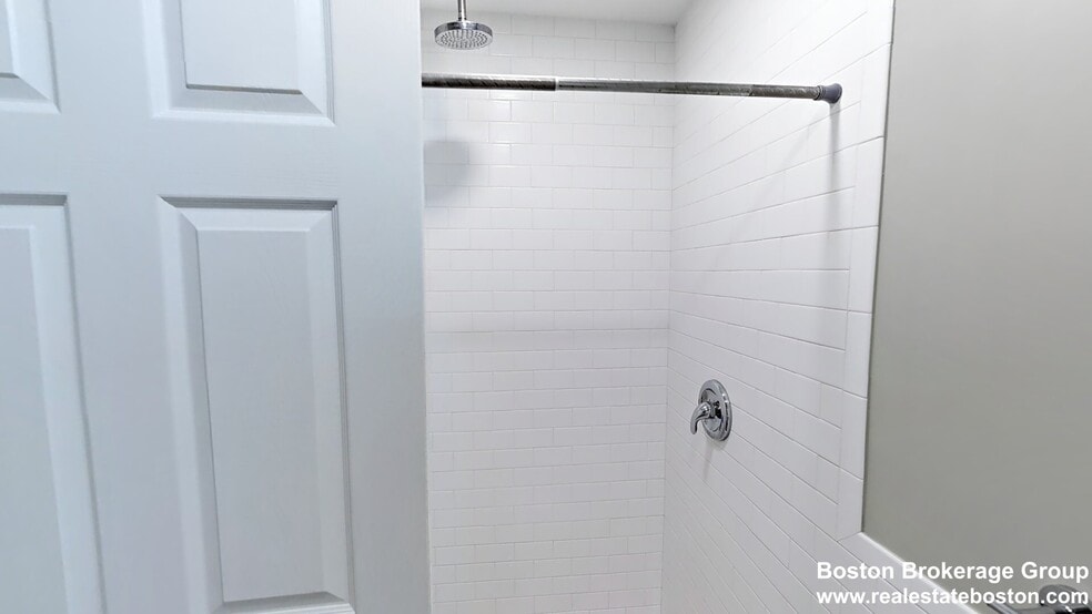 Building Photo - 4A Weld Ave