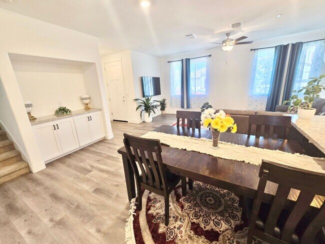 Building Photo - Elegant & Functional – Your Spring Lake Dream Home Awaits