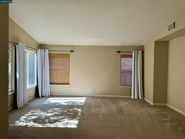Building Photo - 5179 Keller Ridge Dr