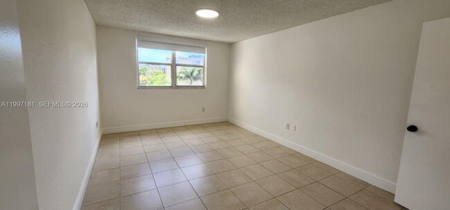 Building Photo - 8255 Lake Dr