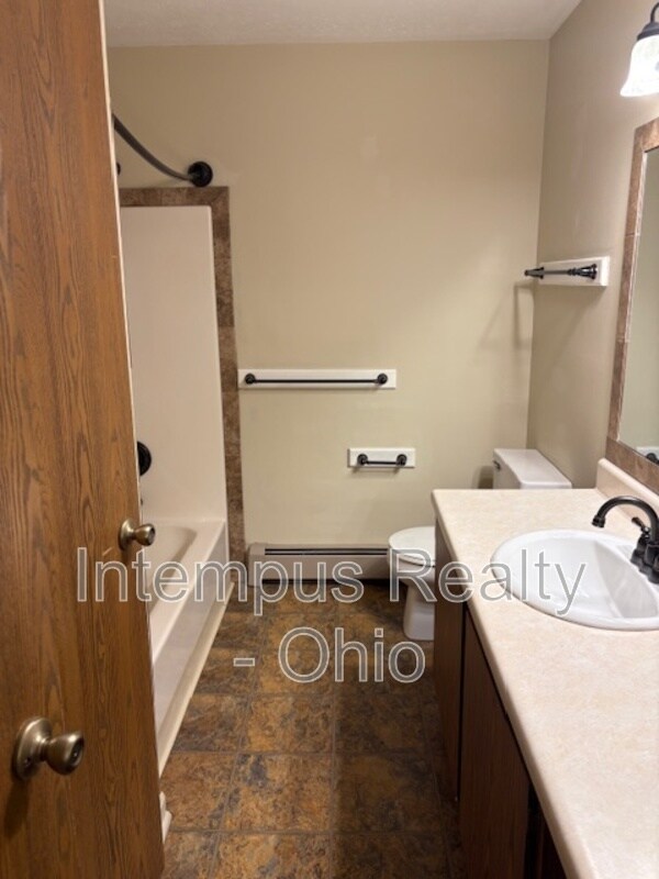 Building Photo - 3835 Indian Run Dr