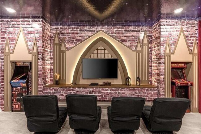 Building Photo - 9052 Sommerset Hills Dr