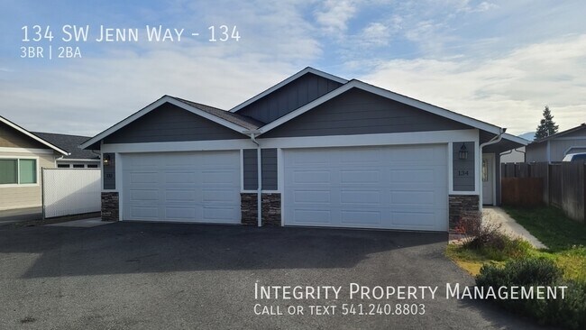 Building Photo - 134 SW Jenn Way