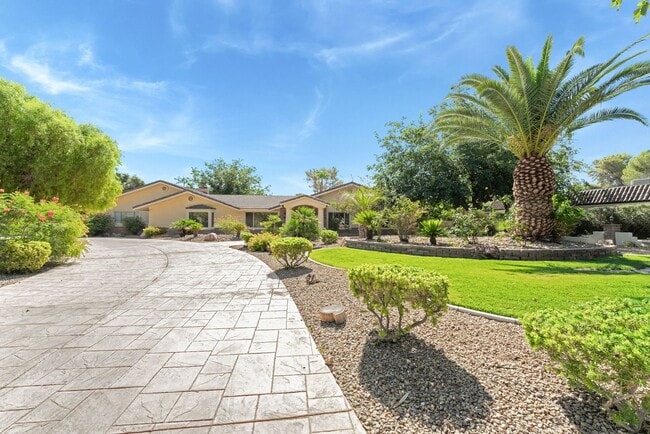 Building Photo - A stunning custom estate nestled in the pr...