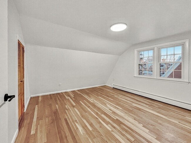 Building Photo - 41 Burrwood Rd