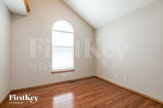 Building Photo - 701 Corrington Dr