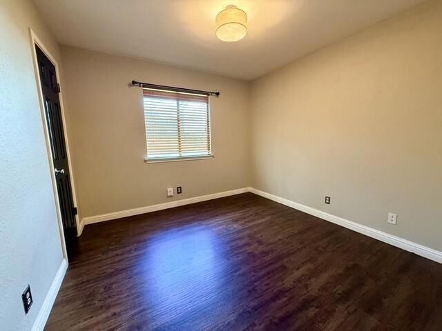 Building Photo - 1920 White Oak Cir
