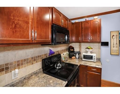 Building Photo - 80 Thurber Ave