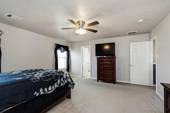 Building Photo - 20738 Fair Castle Dr