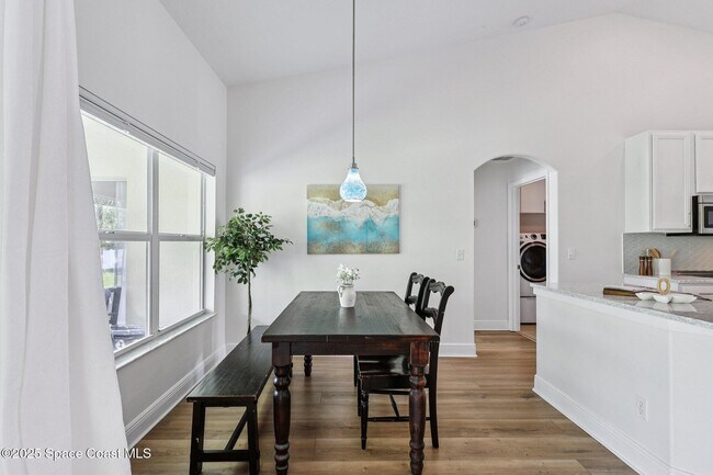 Building Photo - 2051 Thornwood Dr SE