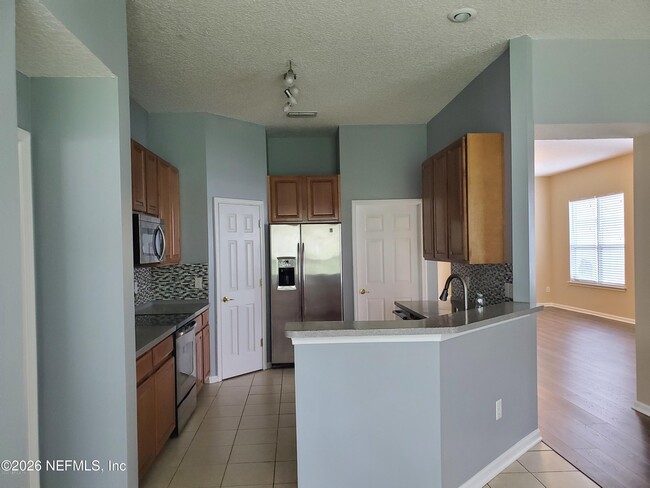 Building Photo - 1042 Briarcreek Rd