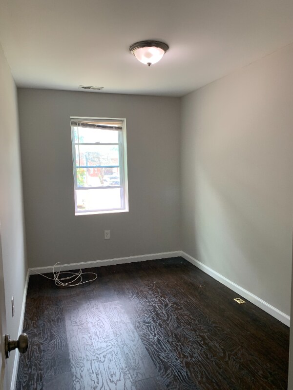 Building Photo - 4000 Hilton Rd