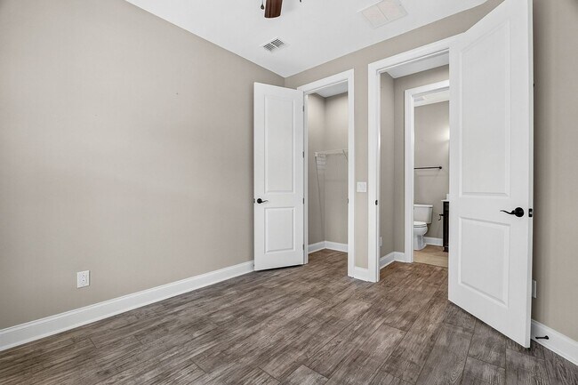 Building Photo - 344 Seaside Trail