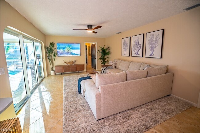 Building Photo - 3510 SE 19th Pl