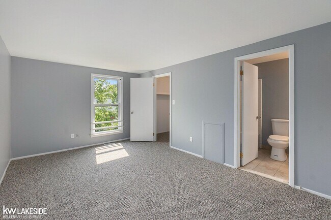 Building Photo - 37334 Matthew Ct