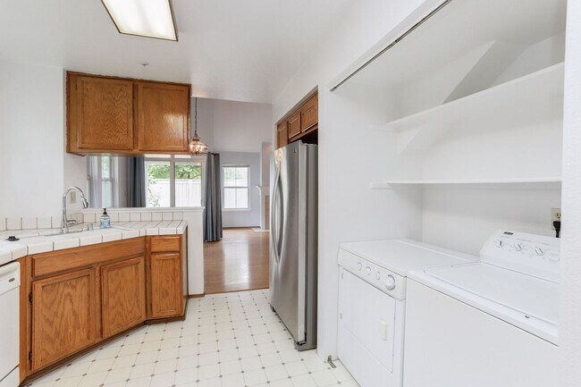 Building Photo - 2BR/2.5BA Pet-Friendly Townhome with Loft, Pool & 2-Car Garage | Foster City | YouTube Tour