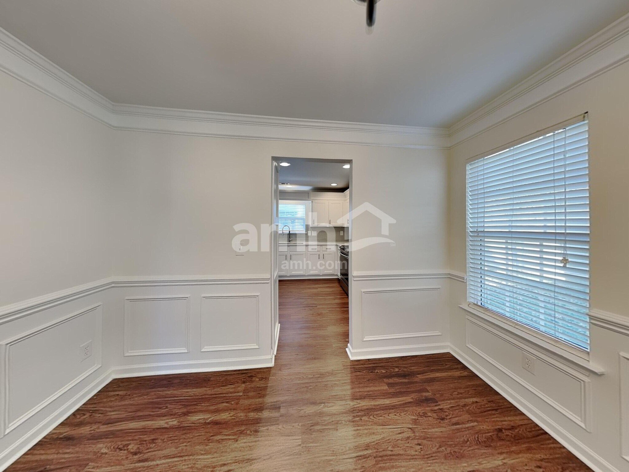 Building Photo - 19005 Kanawha Dr