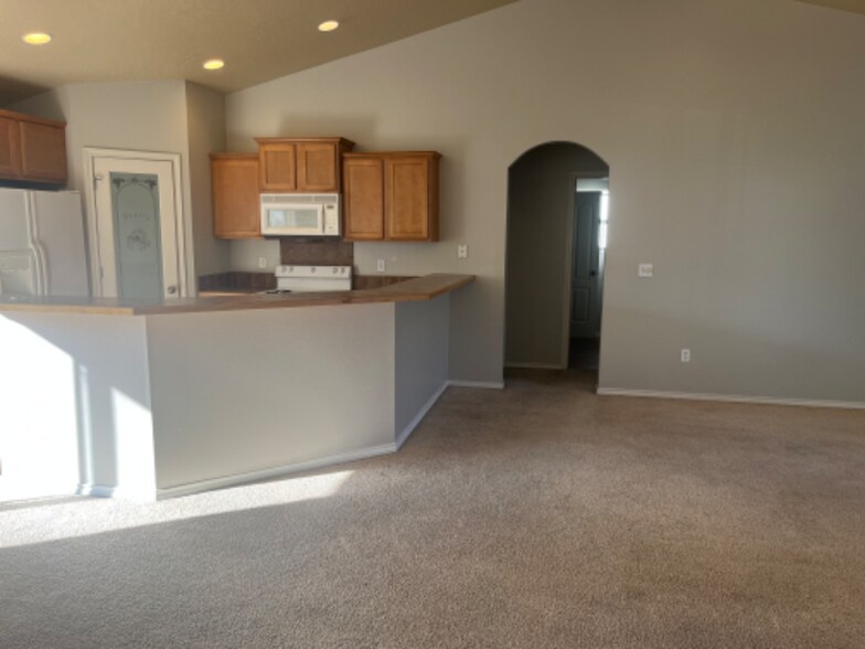 Building Photo - 4311 N Buckboard Pl