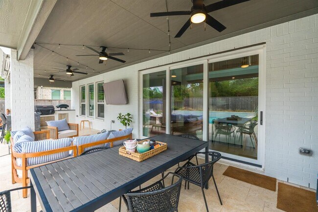 Building Photo - 63 Perennial Cyn Dr