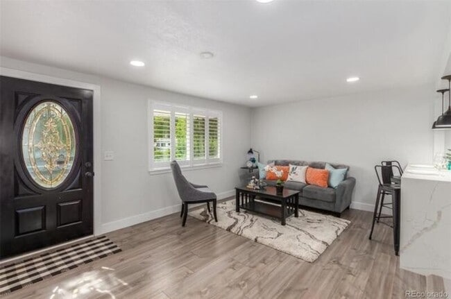 Building Photo - 760 Stuart St