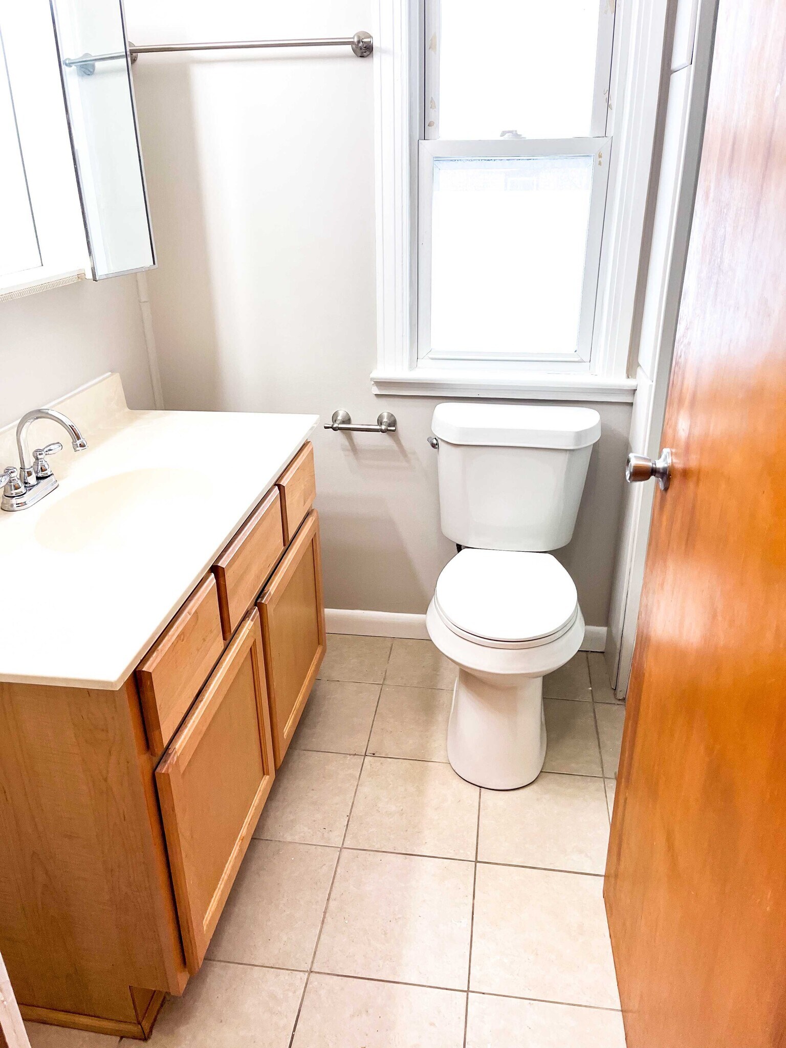 Building Photo - 975 Bryant St SW