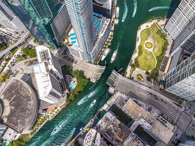 Building Photo - 300 Biscayne Blvd Way