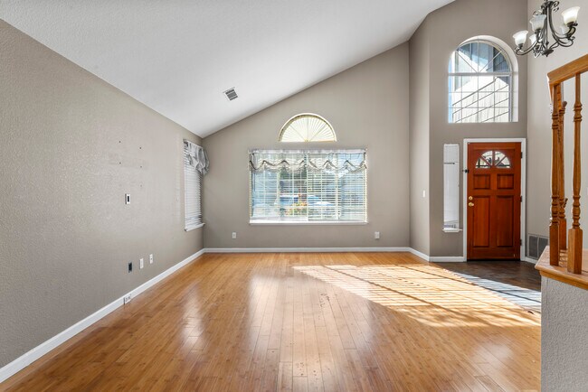 Building Photo - 2126 Sunhaven Ct