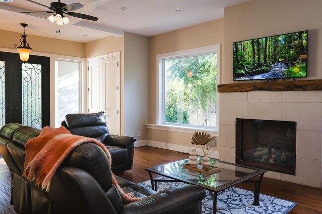 Building Photo - 5700 Alhambra Valley Rd