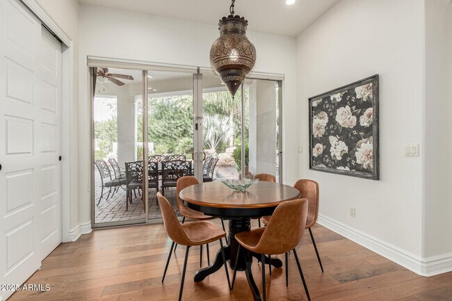 Building Photo - 7002 E Aster Dr