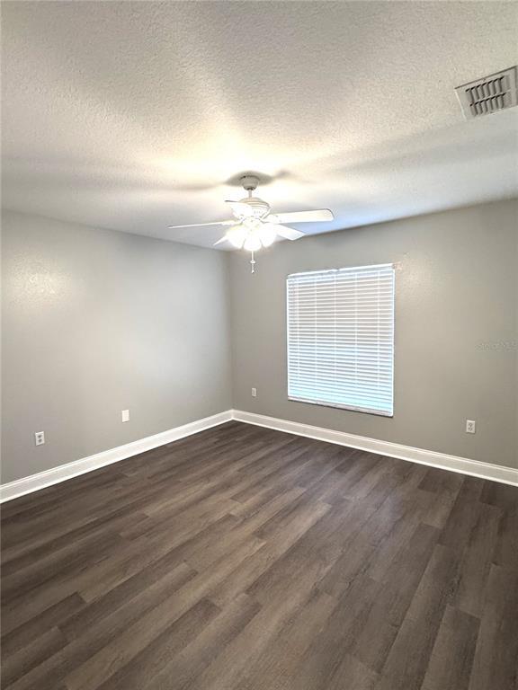 Building Photo - 2616 Hickory View Loop