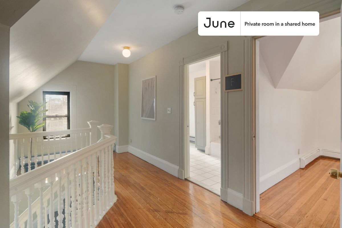 Building Photo - Room in Shared 6 bed/2 bath home in Brighton