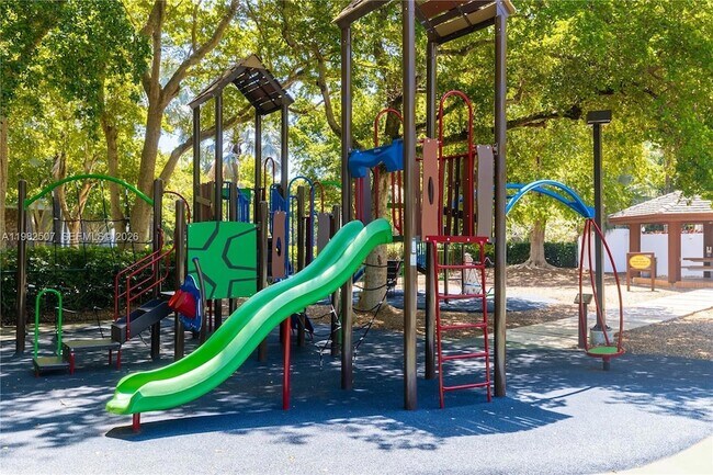 Building Photo - 2000 Towerside Terrace