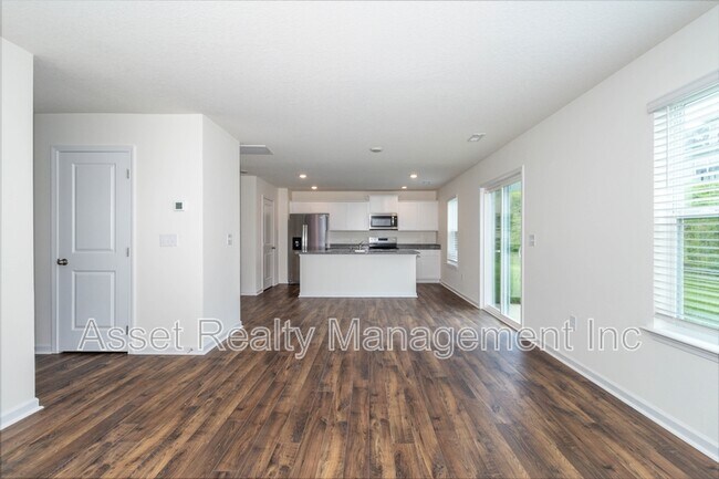 Building Photo - 2076 Southwood Cir