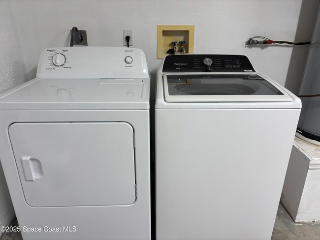 Building Photo - 2346 White Sands Ct NE