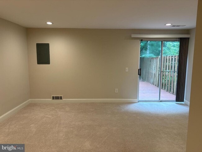 Building Photo - 1318 Alderton Ln