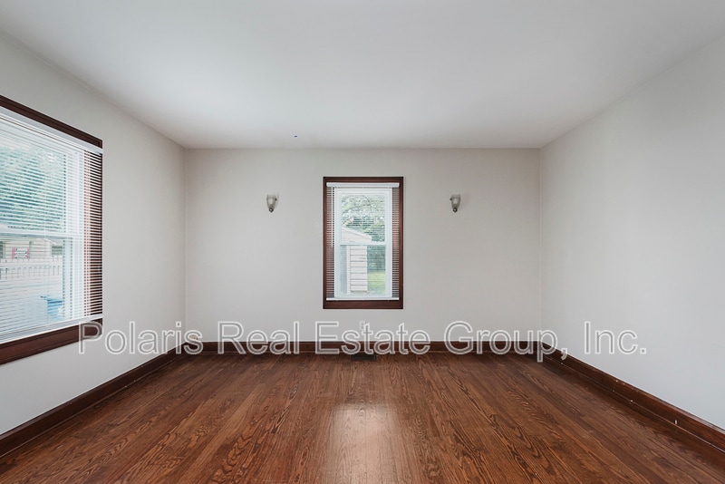 Building Photo - 6222 Kingsley Dr