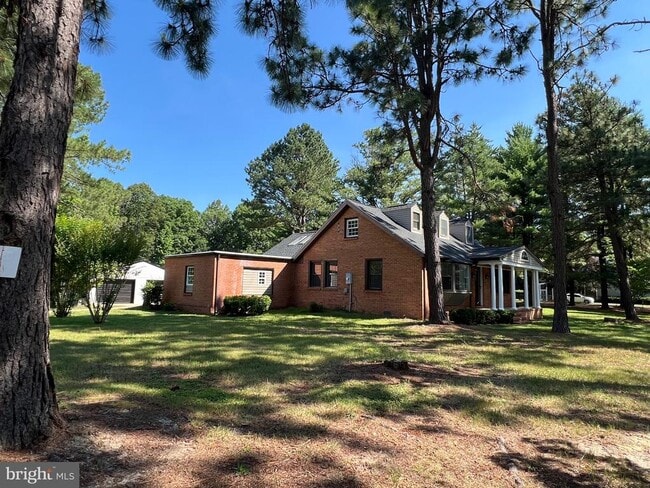 Building Photo - 9872 Red Hill Rd