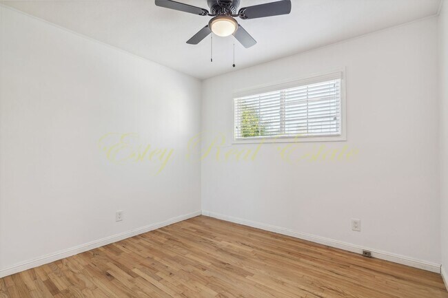 Building Photo - American Canyon Single Story Home!