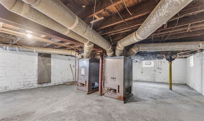 Building Photo - 3219 W 116th St