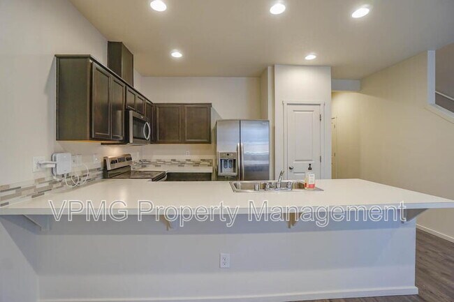 Building Photo - 2105 NE 118th Pl