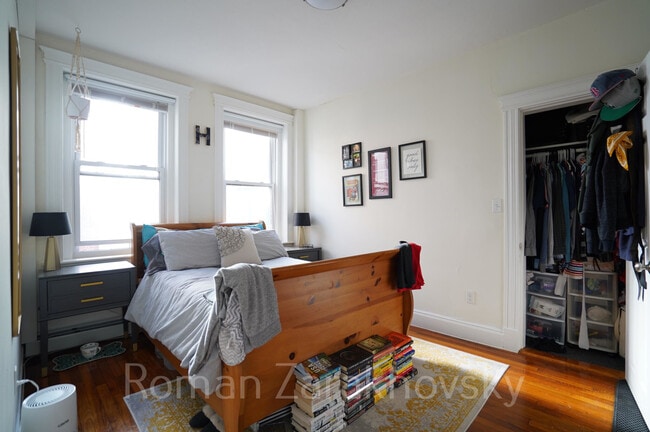 Building Photo - 74 Brainerd Rd