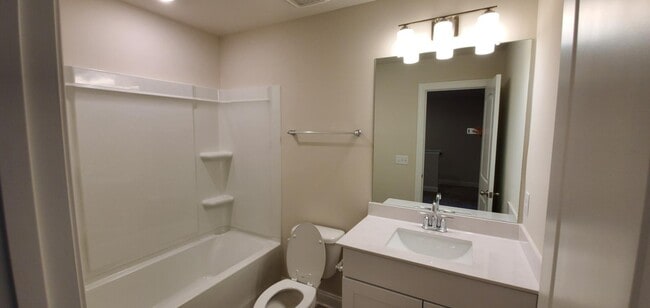 Building Photo - 1541 Olympic Ln