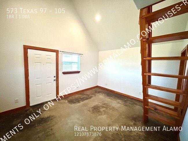 Building Photo - 573 TX-97