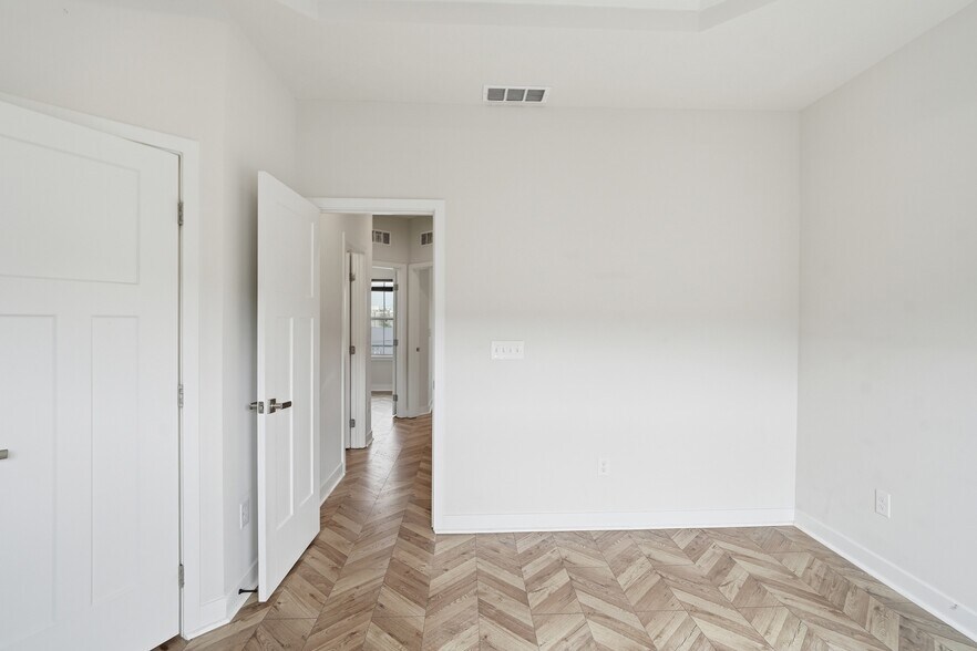 Building Photo - 9 Wentworth Ln