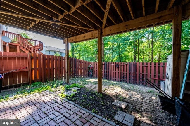 Building Photo - 2209 Commissary Cir